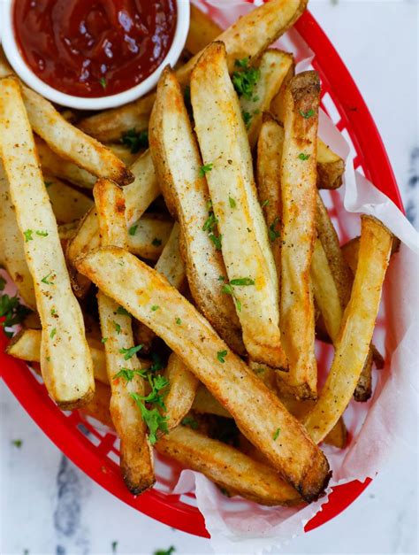 Crispy Air Fryer French Fries | Recipe in 2021 | Air fryer french fries ...