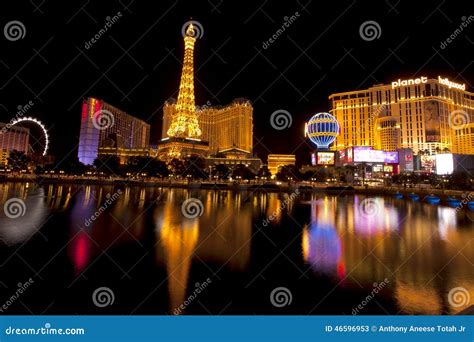 Las Vegas Nightlife Along the Famous Strip Editorial Stock Photo ...