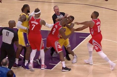 Chris Paul, Rajon Rondo, Brandon Ingram ejected for fight | Larry Brown ...