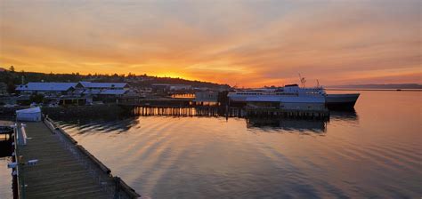 Sunset in Port Angeles, WA : r/Washington