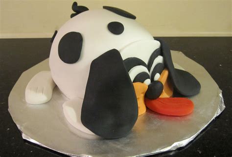 Cake Gallery: cakes » Birthday Parties » Dog shaped birthday cake