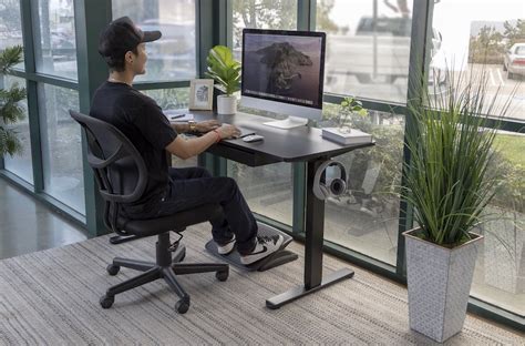 An Efficient Ergonomic Desk Setup | Blog | Mount-It!