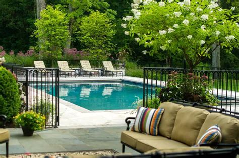 20+ Pool Fence Ideas, Styles and Designs - Home Awakening