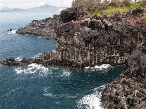 20 Awesome Attractions in Jeju Island You Shouldn't Miss