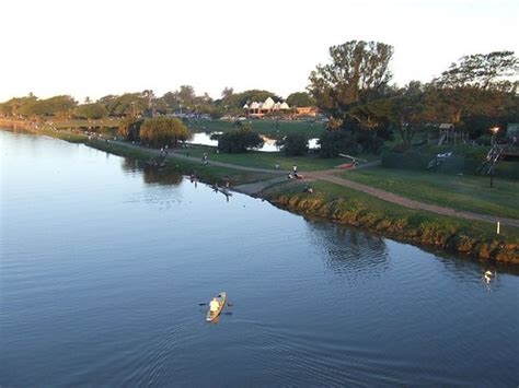 The park beside the Blue Lagoon, Durban | Robert Cutts | Flickr