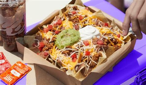 $5 Grande Nachos Box is Back at Taco Bell