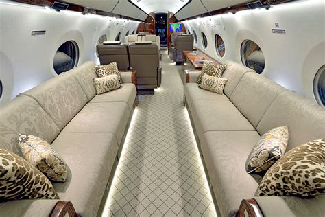 15 Passenger Gulfstream G650ER – FRG Private Jet Charter | Solairus ...