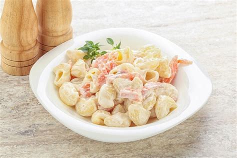 Premium Photo | Italian pasta with salmon and cream cheese