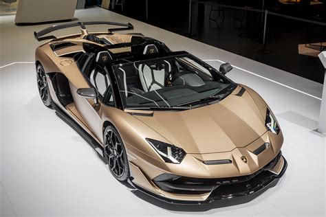 Lamborghini Huracan EVO Spyder and Aventador SVJ Roadster Unveiled in ...