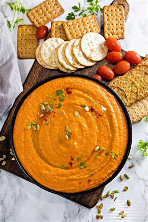 Roasted Red Pepper Hummus (5-Minute Recipe) – Must Love Home