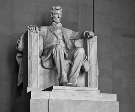 File:Lincoln Memorial (Lincoln contrasty).jpg - Wikimedia Commons