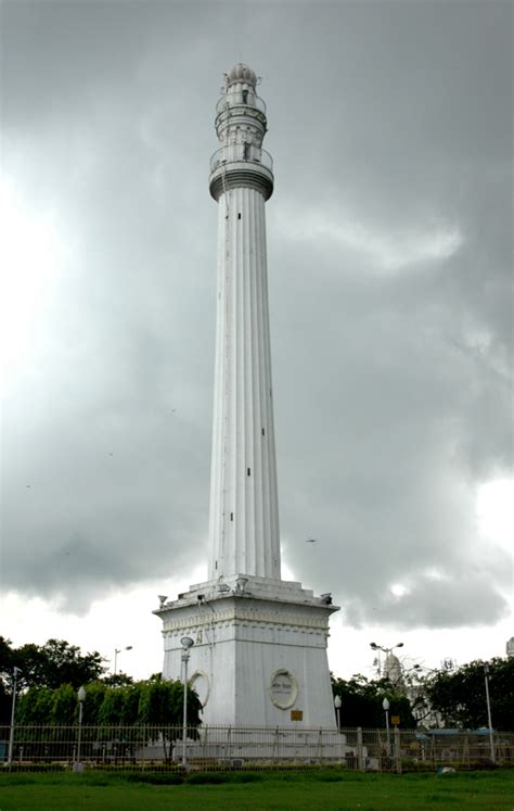 Shaheed Minar or Ochterlony Monument: The Qutub Minar of Kolkata - History