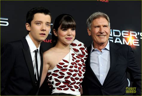 Photo: hailee steinfeld asa butterfield enders game premiere 02 | Photo ...