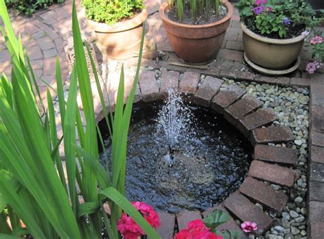 Water Feature For Small Backyard | Backyard Design Ideas