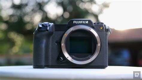 Fujifilm GFX 100S Review: Medium format power in a smaller body