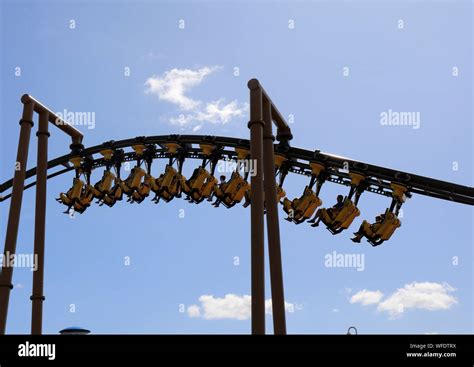 Paultons park theme park hi-res stock photography and images - Alamy