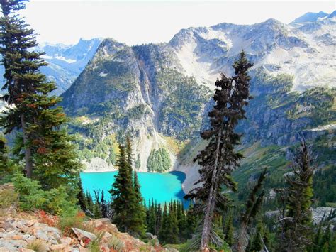 6 Best Day Hikes in North Cascades National Park | Trailhead Traveler