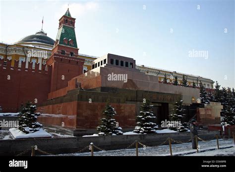 Lenin's tomb in Red Square, Moscow Stock Photo - Alamy