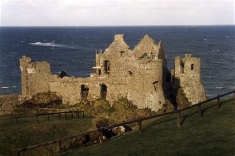 Dunluce Castle - WalkNI