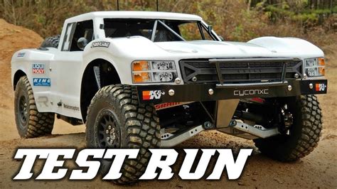 Custom 4x4 RC Trophy Truck Build - Part 7: First Test Run on 3s - YouTube