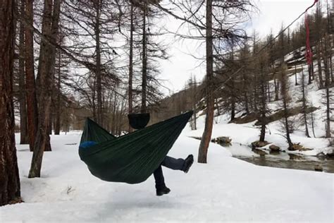 Winter Hammock Camping – The Complete Guide | Kempoo