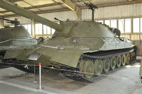 erfahrene schwerer Panzer is-7 (Joseph Stalin-7) im Museum von ...