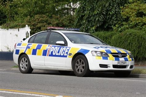 New Zealand Holden FCZ597 | Police, Police cars, Car