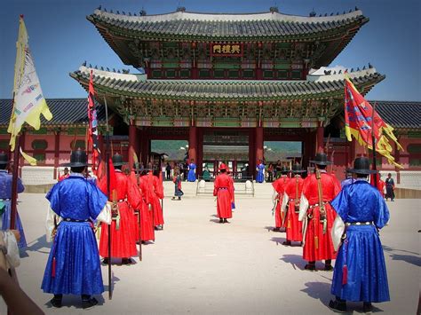 The 5 Oldest Seoul Palaces You Should Be Visiting | 10 Magazine Korea