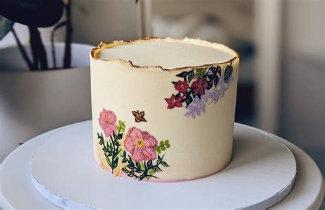 The n00b’s guide to painting on buttercream — miss united cakes