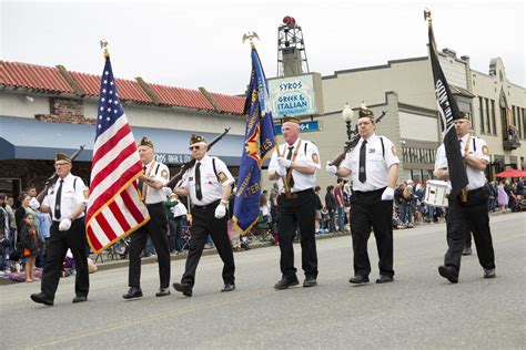 PHOTOS: Taking in the Farmers Day Parade | News | lyndentribune.com