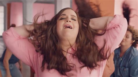 Why The Internet Is Loving Aidy Bryant's New Old Navy Commercial