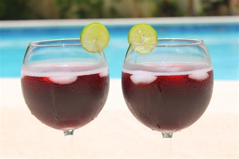 Tinto de Verano – The Yummy Truth