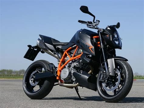 2012 KTM 990 Super Duke R wallpaper image