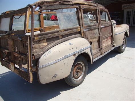 1948 FORD WOODIE WAGON PROJECT ALL ORIGINAL BARN FIND NEEDS EVERYTHING ...