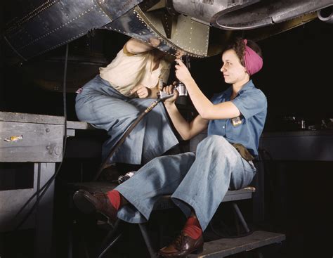 File:Women working at Douglas Aircraft.jpg - Wikipedia, the free ...