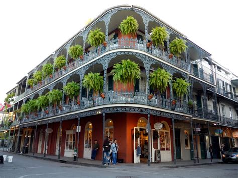 NEW ORLEANS: 5 Landmark Restaurants Not To Miss