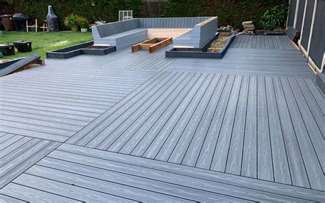 Selecting the Best Composite Deck Color for Your Home | Decked Out Builders