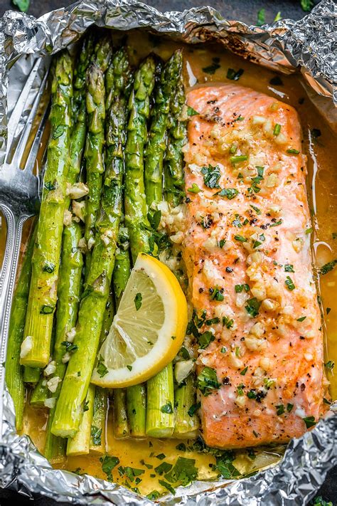 Salmon and Asparagus Foil Packs with Garlic Lemon Butter Sauce - # ...