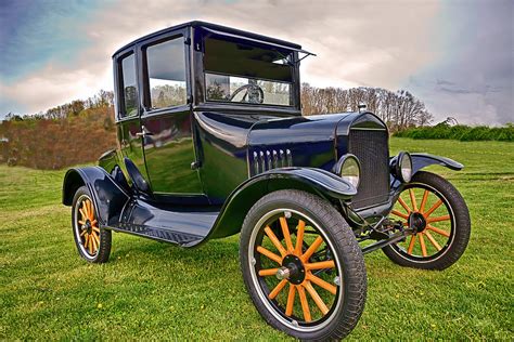 Henry Ford Model T Photograph by Dusty Phillips