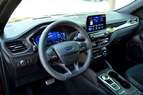 Ford Kuga Plug-In Hybrid – La momentul potrivit - MotorONE.ro