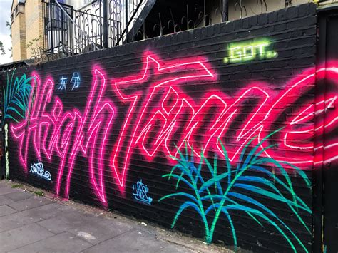 Neon aesthetic : Graffiti | Graffiti wall art, Murals street art ...