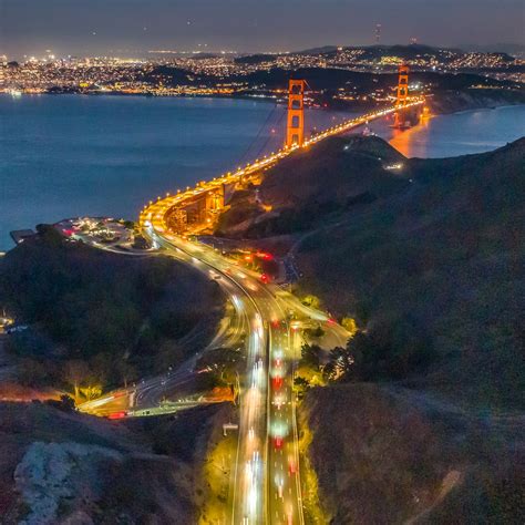 Golden Gate Bridge lighting up the skyline : r/bayarea