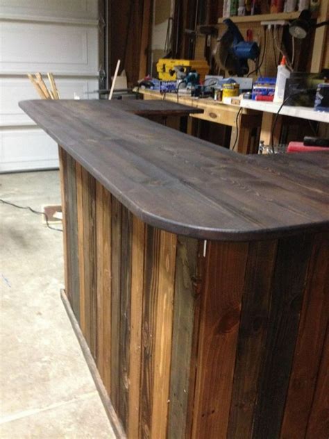 DIY Pallet Outdoor Bar and Stools | The Owner-Builder Network