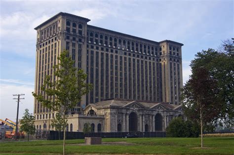 Profiles of 5 Detroit Historic Landmarks and Buildings