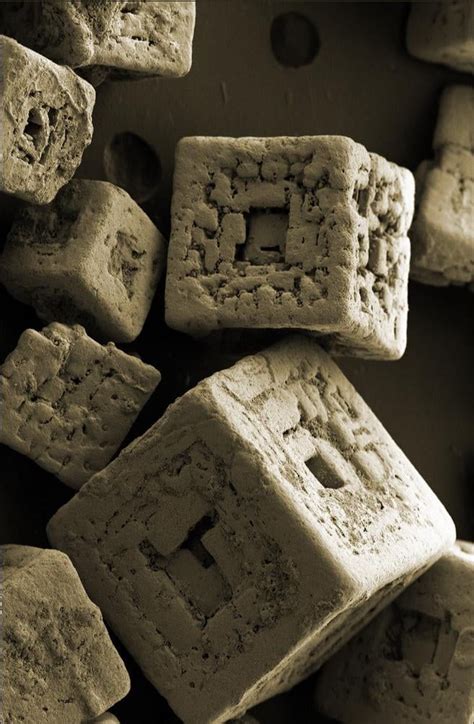 Grains of salt under electron microscope in 2020 | Electron microscope ...