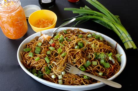 Vegetable Chow Mein (Chinese Noodles with mixed vegetables) - The Food ...