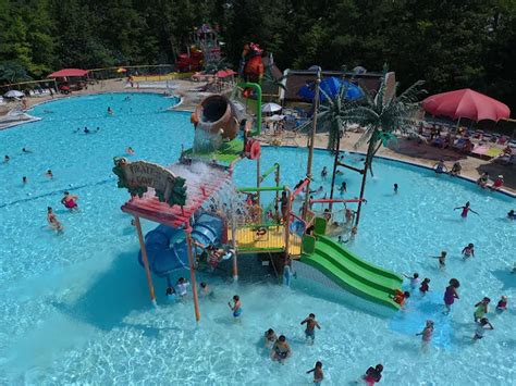 Cub Run Rec Center Waterpark