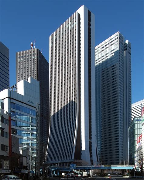 File:Sompo Japan Head Office Building 2009 02.jpg - Wikimedia Commons