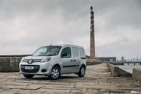 2018 Renault Kangoo ZE - Changing Lanes