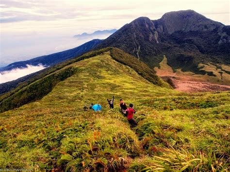 LEXICAL CROWN: MOUNT KANLAON CLIMB (GUINTUBDAN-GUINTUBDAN TRAIL)